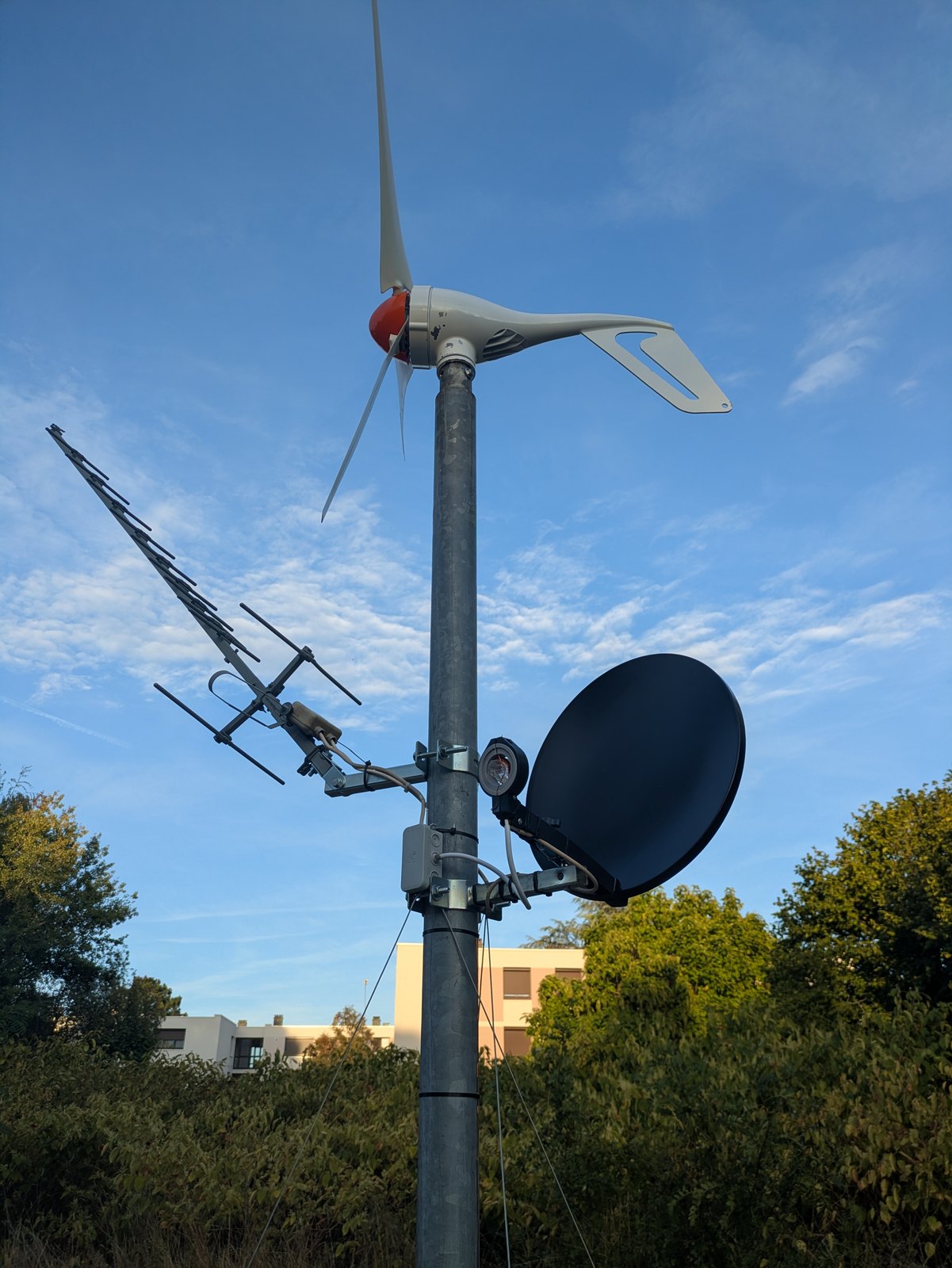 IoLT Electro Agriculture Antenna 3 at Terrains Communs, Nevers